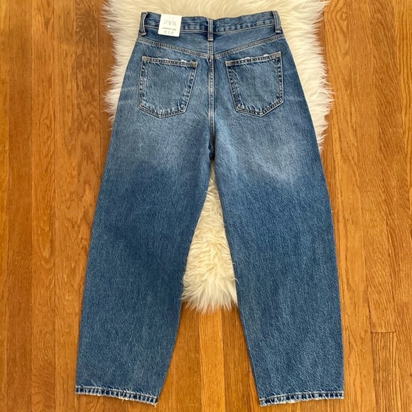 Zara High-Waist Carrot Leg Cropped Jeans - Picture 11 of 14